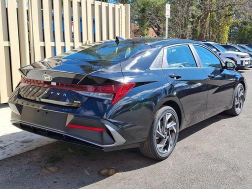 2025 Hyundai ELANTRA HEV Limited