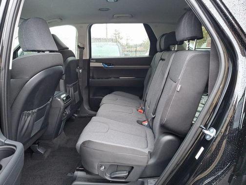 2025 Hyundai PALISADE SE