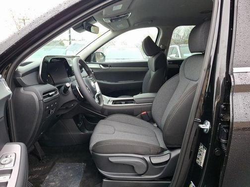 2025 Hyundai PALISADE SE