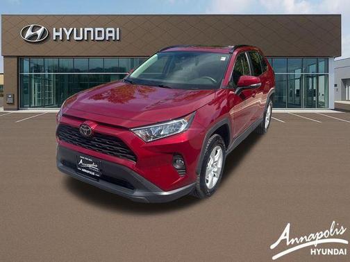 Pearl 2019 Toyota RAV4 XLE