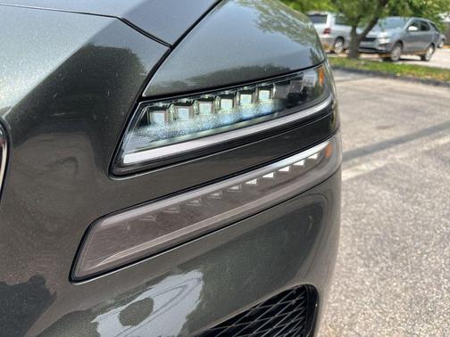 2025 Genesis GV80 2.5T