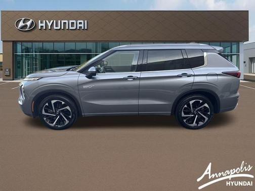 2023 Mitsubishi Outlander PHEV 40th Anniversary