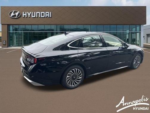 2025 Hyundai SONATA Hybrid Limited