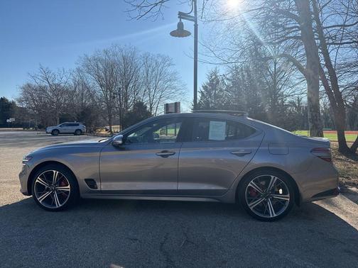 2024 Genesis G70 2.5T