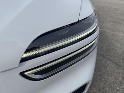 2022 Genesis GV70 2.5T