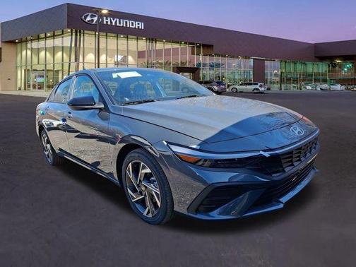 2025 Hyundai ELANTRA HEV SEL Sport