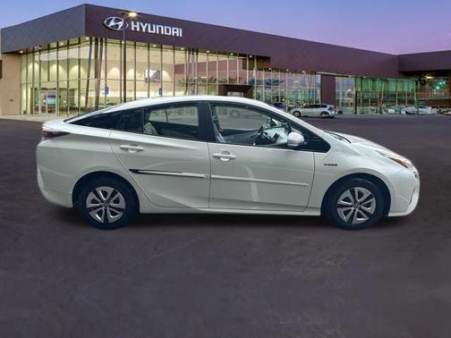 2017 Toyota Prius Four