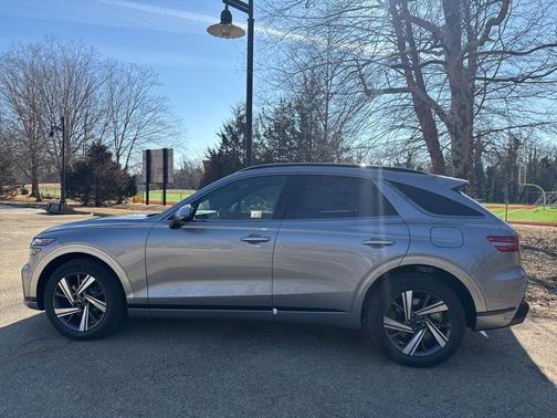 2026 Genesis GV70 3.5T Sport Advanced