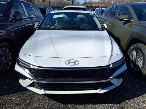 2025 Hyundai ELANTRA HEV Limited
