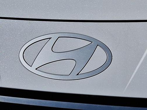 2025 Hyundai ELANTRA HEV Limited