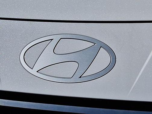2025 Hyundai ELANTRA HEV Limited