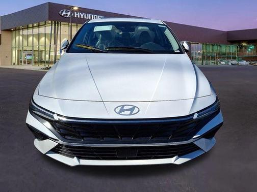2025 Hyundai ELANTRA HEV Limited