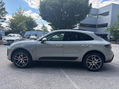 2024 Porsche Macan S