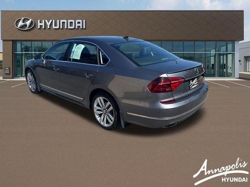 Platinum Gray Metallic 2017 Volkswagen Passat V6 SEL Premium