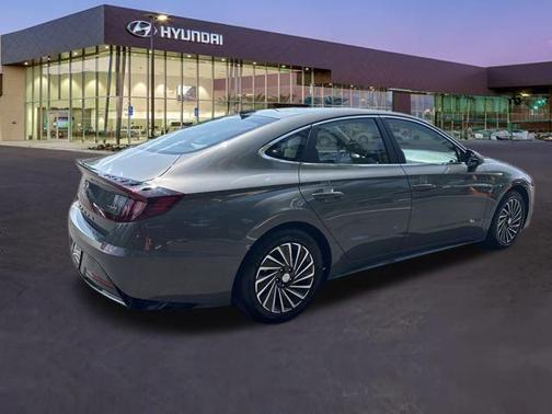2022 Hyundai SONATA Hybrid SEL