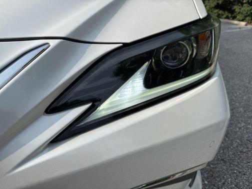 2019 Lexus ES 350