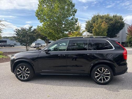 2018 Volvo XC90 T5 Momentum