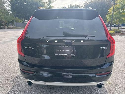 2018 Volvo XC90 T5 Momentum
