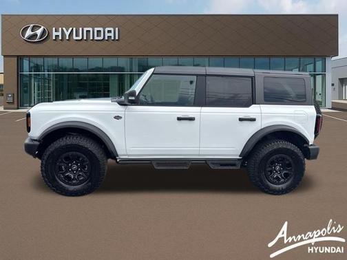 Oxford White 2023 Ford Bronco Wildtrak