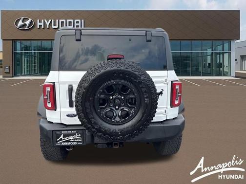 Oxford White 2023 Ford Bronco Wildtrak