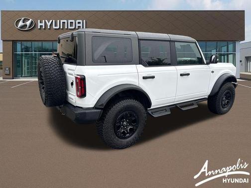 Oxford White 2023 Ford Bronco Wildtrak