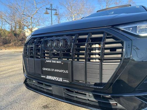 2022 Audi Q3 45 S line Premium