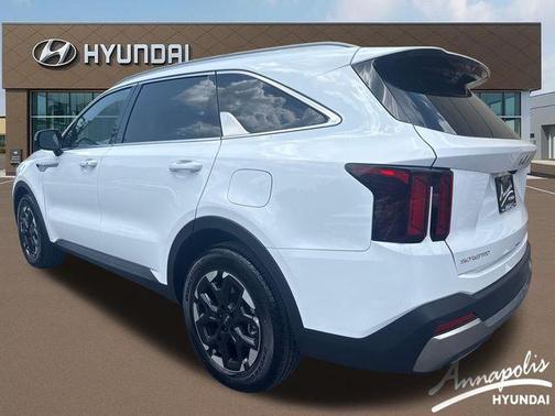 Glacial White Pearl 2026 Kia Sorento S