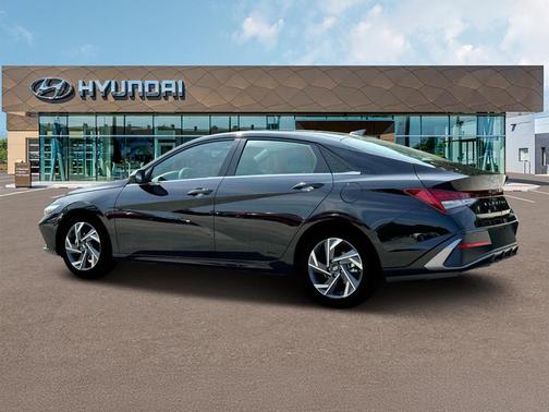 2025 Hyundai ELANTRA SEL Convenience