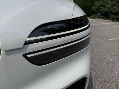 2023 Genesis GV70 2.5T