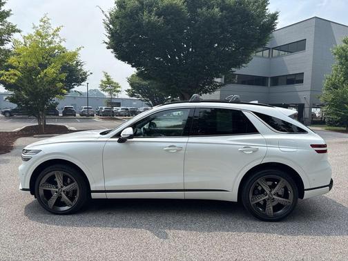 2023 Genesis GV70 2.5T
