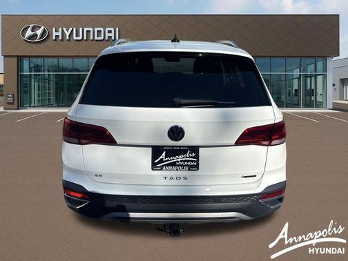 2024 Volkswagen Taos 1.5T SE