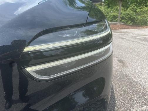 2022 Genesis GV70 2.5T