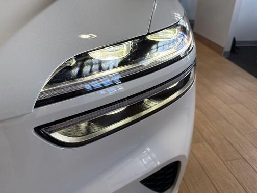 2025 Genesis GV70 2.5T