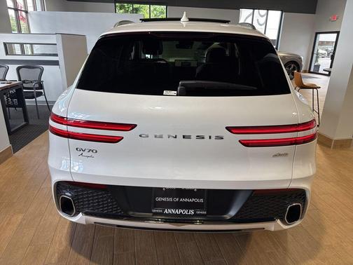 2025 Genesis GV70 2.5T