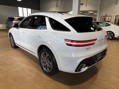 2025 Genesis GV70 2.5T