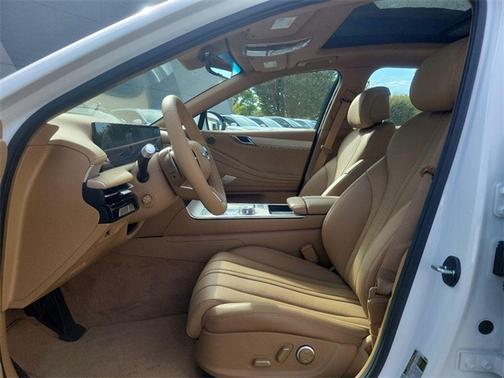 2025 Genesis G80 2.5T