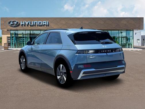 2025 Hyundai IONIQ 5 SEL