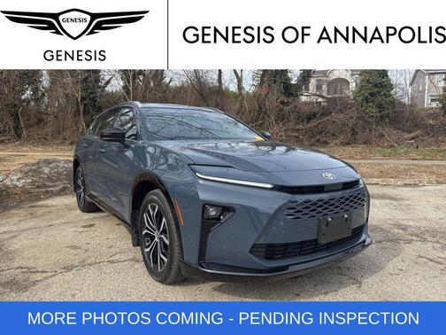 2025 Toyota Crown Signia XLE