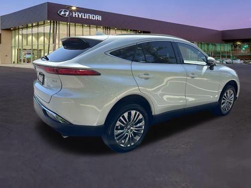 2023 Toyota Venza XLE