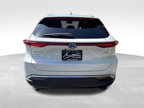 2023 Toyota Venza XLE