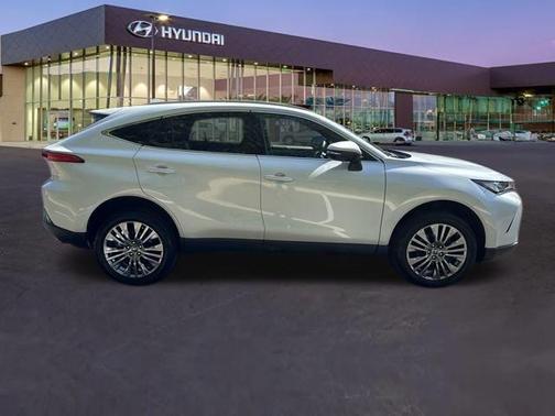 2023 Toyota Venza XLE