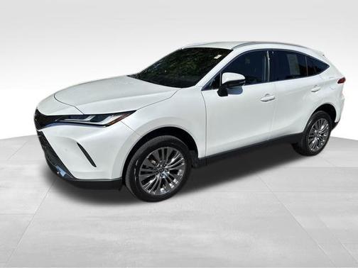 2023 Toyota Venza XLE