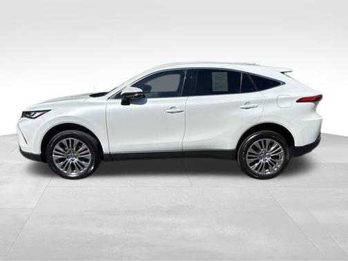 2023 Toyota Venza XLE