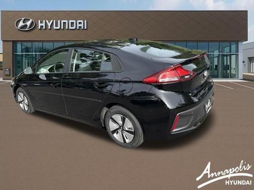 2018 Hyundai IONIQ Hybrid Blue
