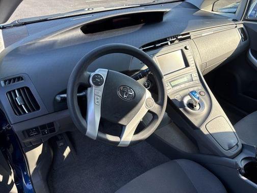 2011 Toyota Prius III