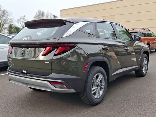 2025 Hyundai TUCSON SE