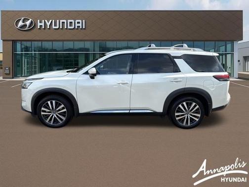 2022 Nissan Pathfinder Platinum