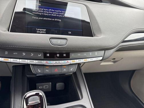 2023 Cadillac XT4 Premium Luxury