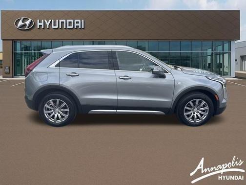 2023 Cadillac XT4 Premium Luxury