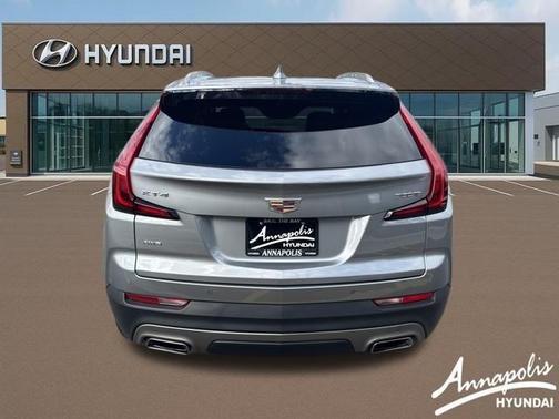 2023 Cadillac XT4 Premium Luxury